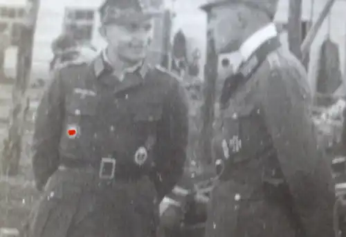 tolles altes Foto - zwei Soldaten, einer DKiG Träger - Kubanbrückenkopf 1943