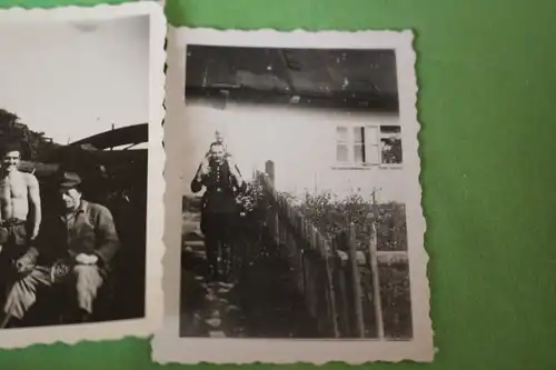 vier tolle alte Fotos eines Soldaten -  Stahlhelm, Wintermantel