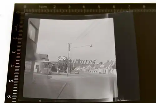 tolles altes Negativ -  Esso Tankstelle in Schweden - 50-60er Jahre 