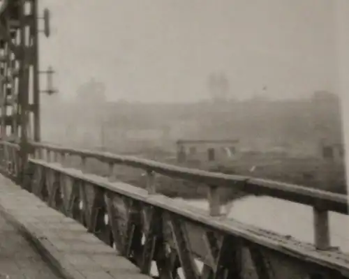 tolles altes Foto - Fahrzeuge auf dem Vormarsch - Gebirgsjäger ?  Krakow ?