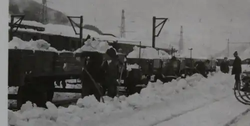 tolles altes Foto - verschneiter Bahnhof Langen a. Arlberg ?? 30-40er Jahre ?