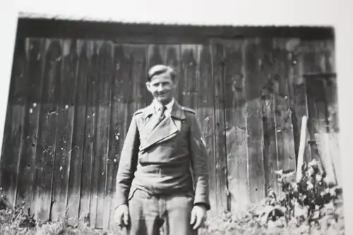 tolles altes Foto - Portrait eines Soldaten Uniform - Panzerjäger ??? 1944