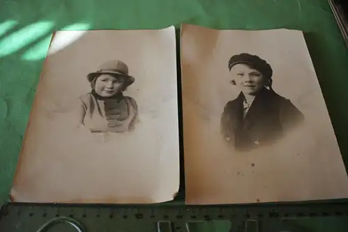 zwei tolle alte Fotos - zwei Portraits von Kindern - 1931