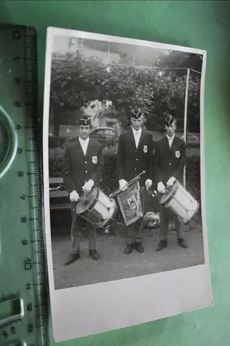 tolles altes Foto -  drei  Männer des Fanfaren-Korps Düsseldorf - 50-60er Jahre?