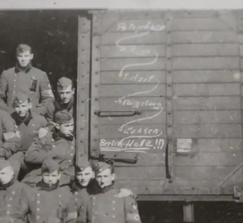 drei tolle alte Fotos - Soldaten Waggons - Heim nach Berlin  - sexy Bemalung