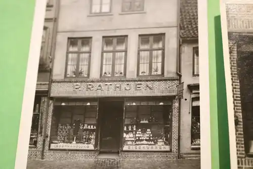 zwei tolle alte Fotos - Lederwaren und EIsenhandlung P. Rathjen - Itzehoe