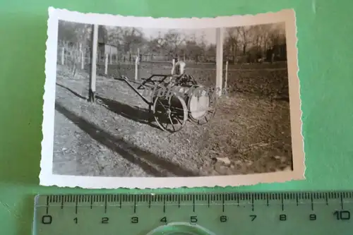 tolles altes Foto - mir unbekanntes landwirtschaftliches Gerät ?? 