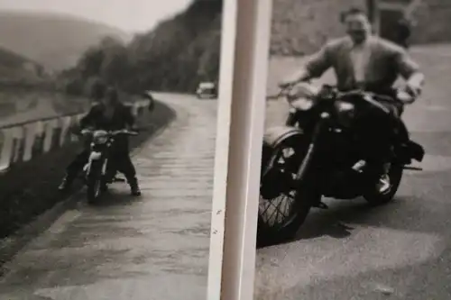 zwei tolle alte Fotos - Männer mit Motorräder -  50er Jahre