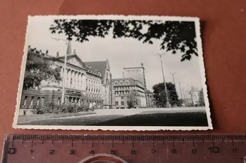 tolles altes Foto -  Universität in Leipzig am Augustusplatz