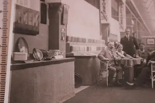 tolles altes Foto - Ausstellung ?? Koll & Voss Lacke - Barmen ?  -1910-20 ???