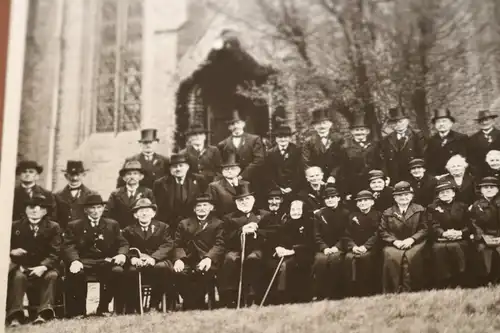 tolles altes Foto -  Gruppenfoto ältere Herren und Frauen - Konfirmation  Lünebu