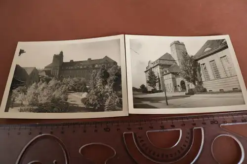 zwei tolle alte Fotos - mir unbekanntes Gebäude  - Schule ? Kaserne ?
