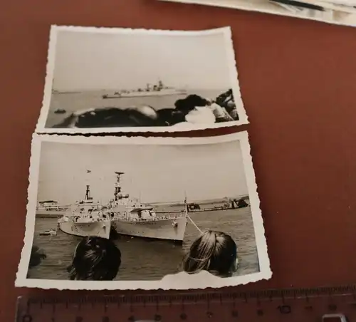 zwei tolle alte Fotos - englische Kriegsschiffe -  60-70er Jahre ?
