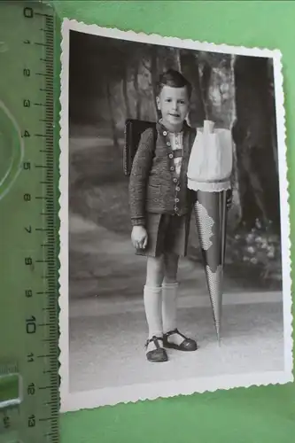 tolles altes Foto - kleiner Junge mit Schultüte  1948 - Neustadt/Coburg