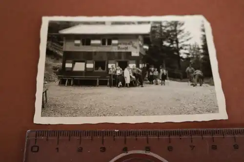 tolles altes Foto -  Alpengasthütte Riedl   50-60er Jahre