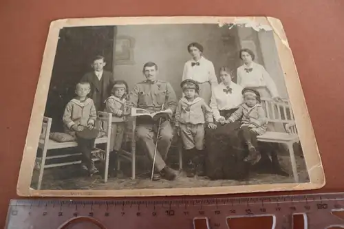tolles altes Foto - österreichischer Soldat mit Familie  auf Pappe geklebt