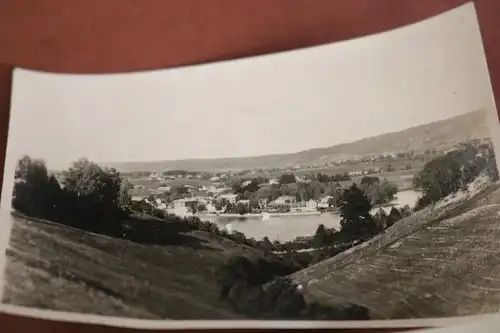 zwei tolle alte Fotos - Ortschaft - Eisenbahnbrücke - Ort ??? 20-40er Jahre ?