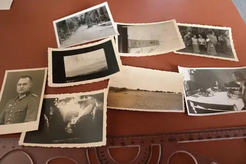 acht tolle alte Fotos eines Soldaten 