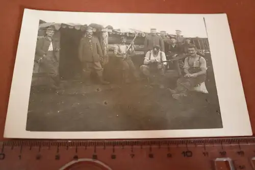 tolles altes Foto - Soldaten vor ihrem Unterstand Anna´s Ruhe 