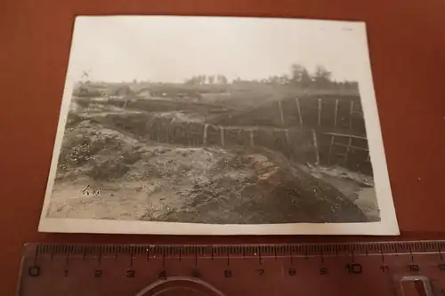 tolles altes Foto - Unterstände Laufgräben - Ort ??? 1917