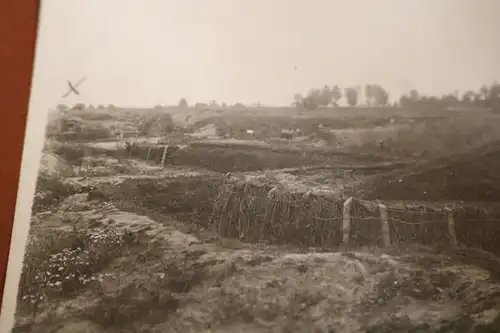 tolles altes Foto - Unterstände Laufgräben - Ort ??? 1917