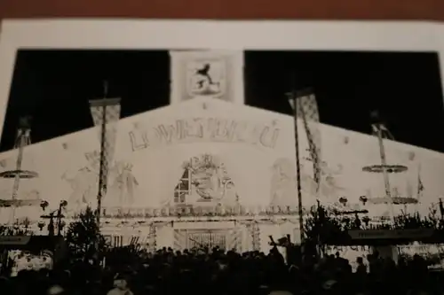 tolles altes Foto - Oktoberfest 1961 - Löwenbräu Zelt