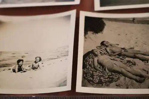 neun tolle alte Fotos - Personen am Strand, Bademode - 50-60er Jahre