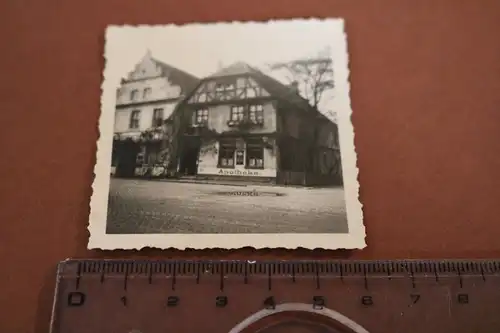 tolles altes Foto -  Gebäude - Apotheke daneben Gasthof ? Deutscher Hof ?