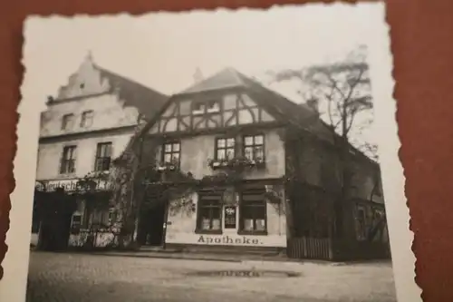 tolles altes Foto -  Gebäude - Apotheke daneben Gasthof ? Deutscher Hof ?