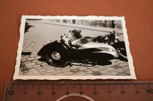 tolles altes Foto - Motorrad mit Beiwagen - Beiwagen Marke W ?  50-60er Jahre