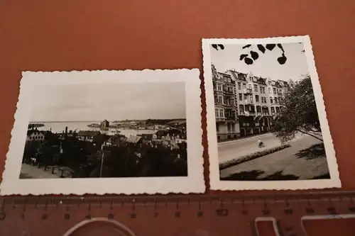 zwei tolle alte Fotos - Gebäude Stadt Hafen - Ort ??? 1937