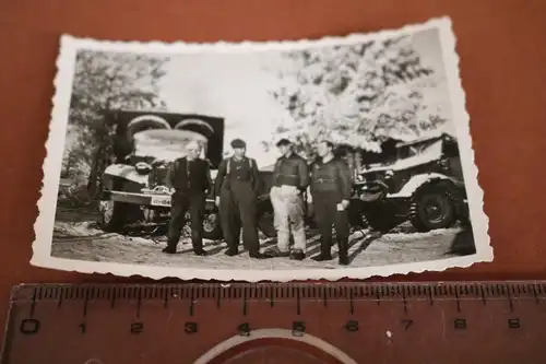 tolles altes Foto - vier Soldaten - LKW´s - Winter - Küche der 14. 