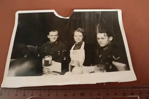 tolles altes Foto - Soldaten und Frau - Geschwister ? Linz Landhaus Stempel