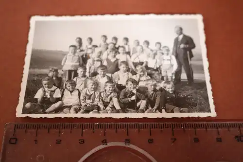 tolles altes Foto - Schulklasse Knabenschule - 1935 Ausflug