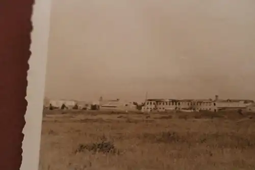 tolles altes Foto - Flughafen ?? Stadt ?? Hangar ?? Ort ??