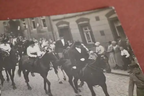 tolles altes Foto - Festumzug - Pferde und Reiter - Österreich ?  1910-20 ??