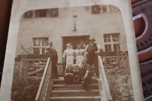 tolles altes Foto -  Personen vor Gasthof ? Werbung Aecht Patzenhofer Biere