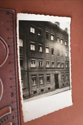 tolles altes Foto -  Gebäudefront - Mehrfamilienhaus - Haus Nummer 6 - Ort ?