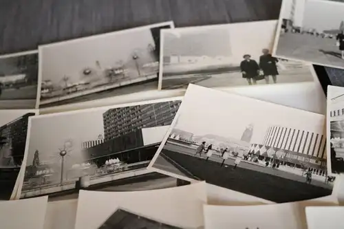 18 tolle alte Fotos - Gebäude Personen  Interhotel - Springbrunnen - DDR - Ort ?