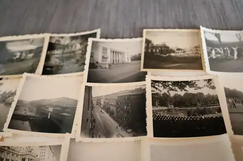 32 tolle alte Fotos - Gebäude Personen  Ort ??? - DDR - 50er Jahre ??