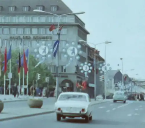 zwei tolle alte Farbnegative - Stadt Feierlichkeiten - Berlin ??  50-60er Jahre