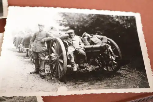 fünf tolle alte Fotos - Artillerie Soldaten - Stellung Geschütz