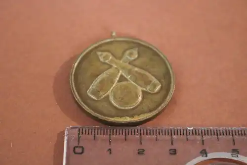 tolle alte  Medaille Kegelverein -  Neuner König 