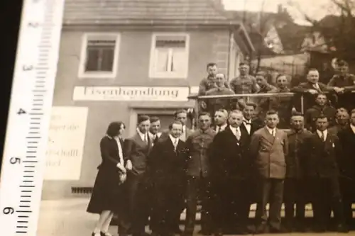 tolles altes Foto - Gruppenfoto - Schlachttag 30-40er Jahre - Eisenhandlung