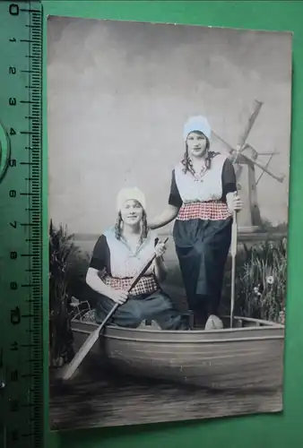 tolles altes Foto - Studiofoto aus Holland - Schwestern - coloriert 1900-1920 ??