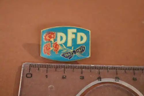toller alter Anstecker - DfD 1947-1977  