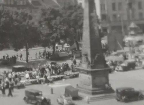 tolles altes Negativ -  Stadtansicht - Marktplatz - markantes Denkmal