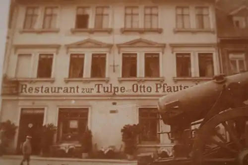 tolles altes Foto Eisleben - große Kanone vor Restaurant zur Tulpe 1910-20 ???