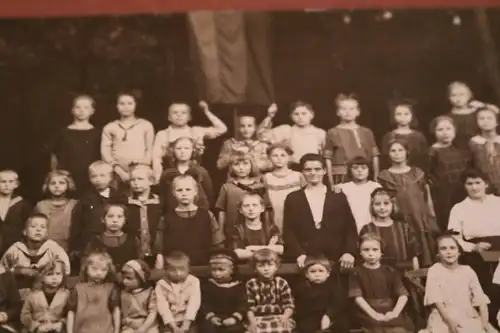 tolles altes Gruppenfoto - Mädchenschule ??  nur Mädchen - 1900-1920 ?