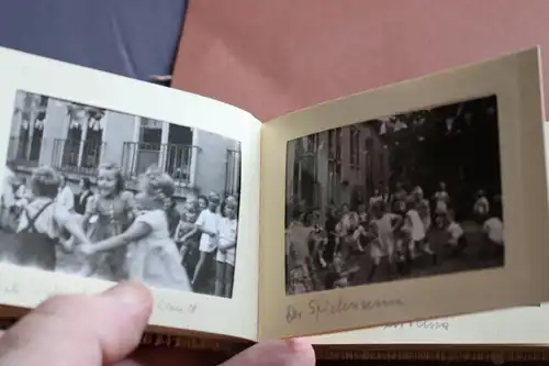 tolles altes Album - Kindergarten Holsteinstr.  Leipzig ? 1951  29 Fotos